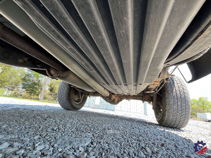 2011-ford-f150-xl-image-24