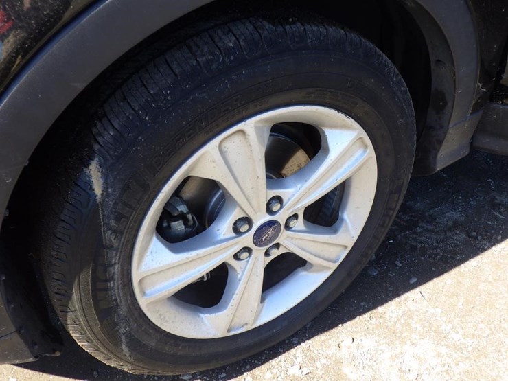 2015-ford-escape-image-13