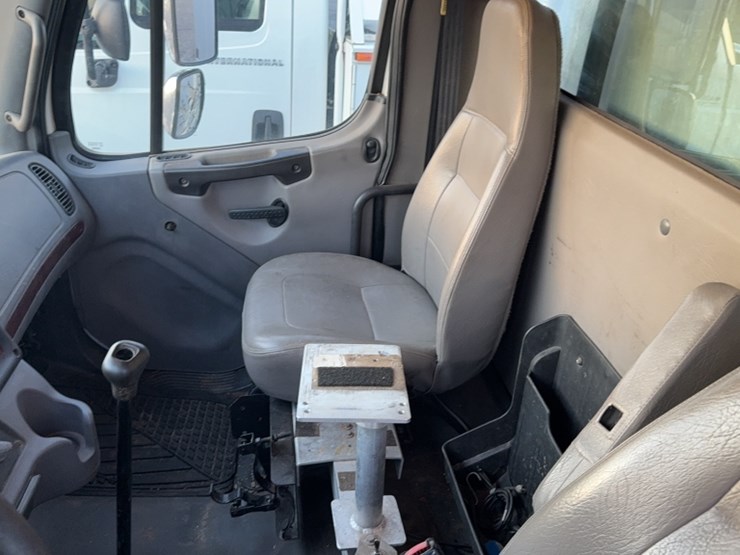 2007-caterpillar-c7-image-19