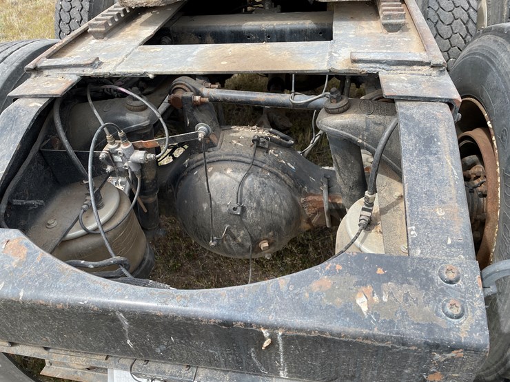 1998-peterbilt-378-image-18