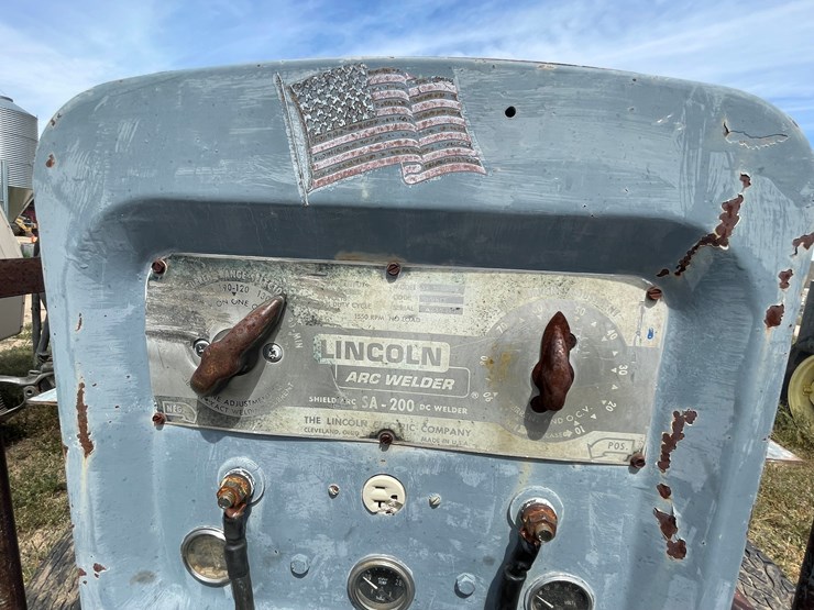 #4028-•-lincoln-arc-welder-image-13