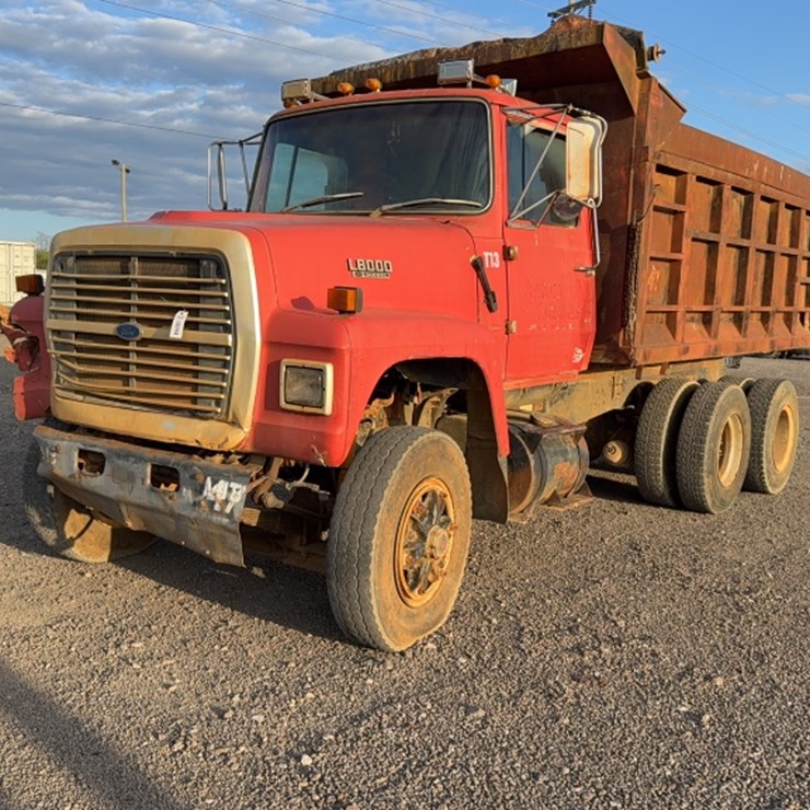 1988 FORD L8000