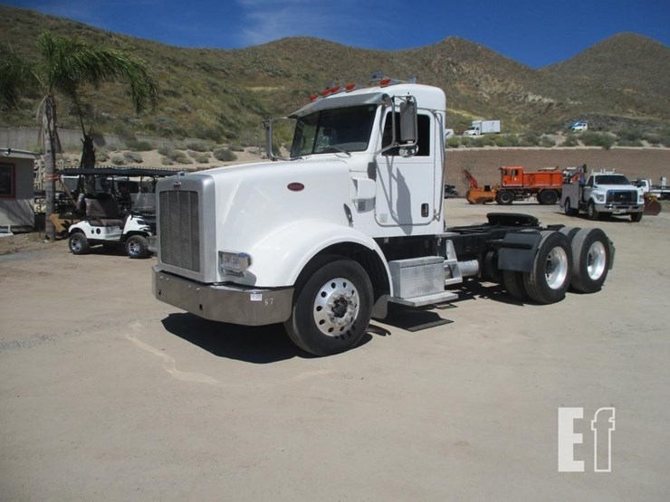2008-peterbilt-367-image-1