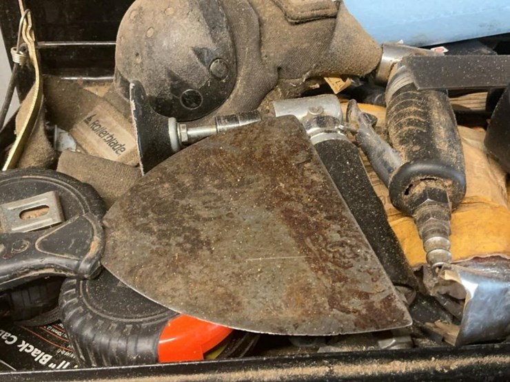 #107-•-clarke-hd-plus-tool-chest-and-contents-image-9