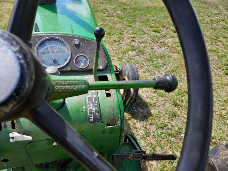 john-deere-4010-image-26
