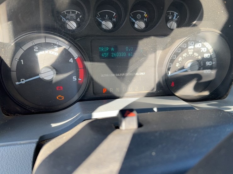 2011-ford-f350-image-22