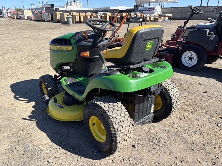 2016-john-deere-d110-image-4