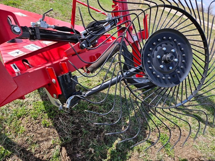 massey-ferguson-12-image-21