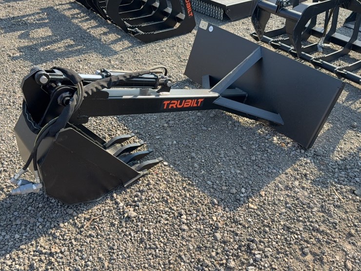 #2078-•-skid-steer-stationary-backhoe-image-2