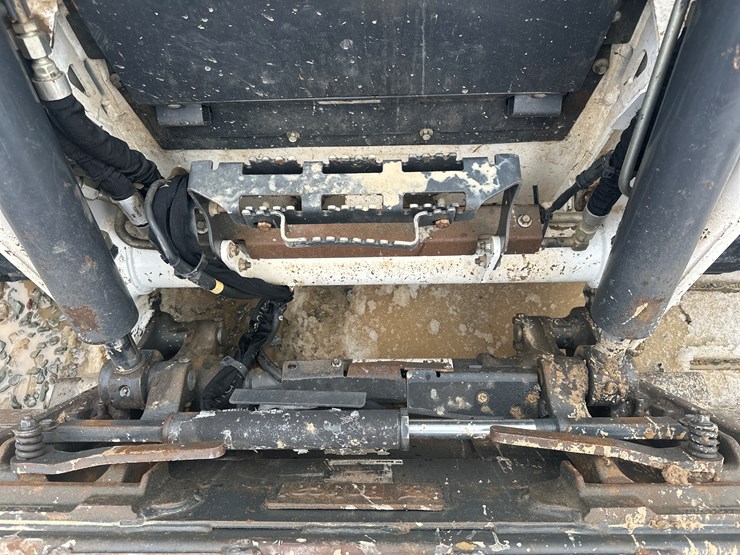 2022-bobcat-t66-image-25