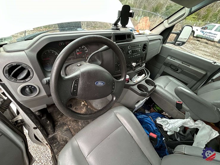 2017-ford-e450-image-64