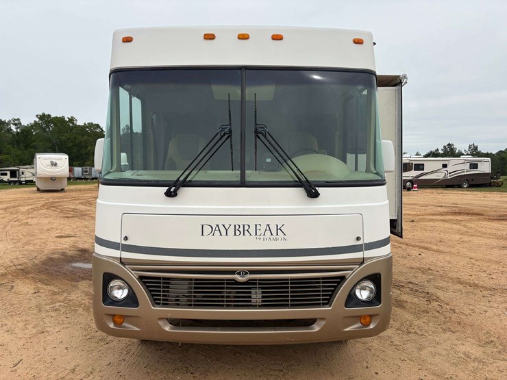 2004-ford-"daybreak"-motorhome-image-5