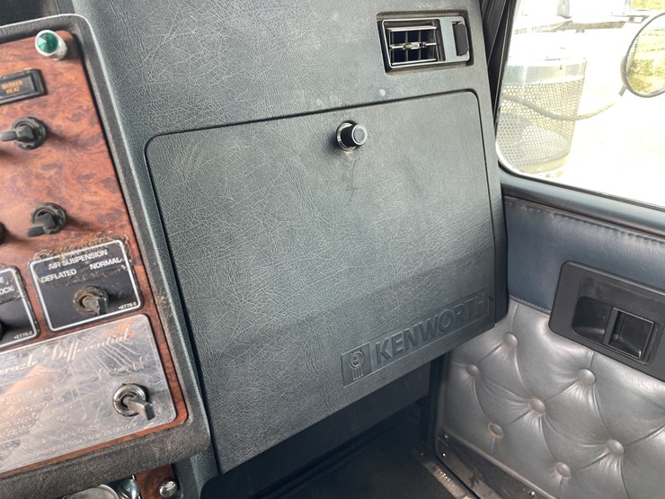 2000-kenworth-w900l-image-78