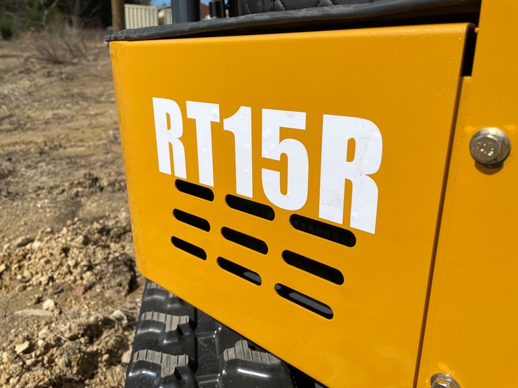 #901-•-new-land-hero-me18-mini-excavator-image-6