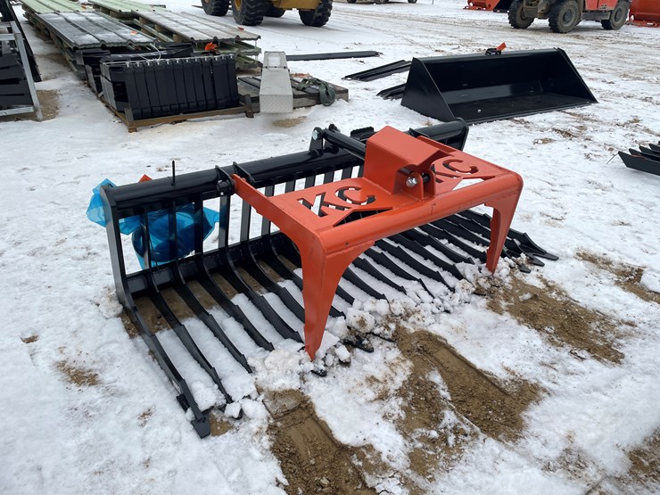 #2039-•-skid-steer-mount-skeleton-grapple-bucket-image-3
