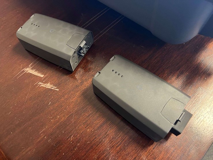 parrot-anafi-usa-foldable-drone-with-4k/thermal-camera-image-18