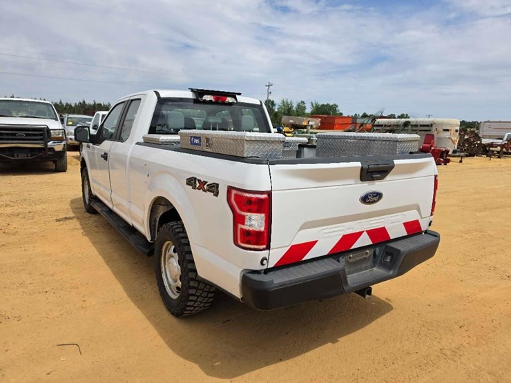2018-ford-f150-xl-image-2