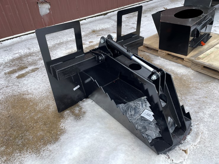 #2015-•-skid-steer-spade-grapple-attachment-image-3