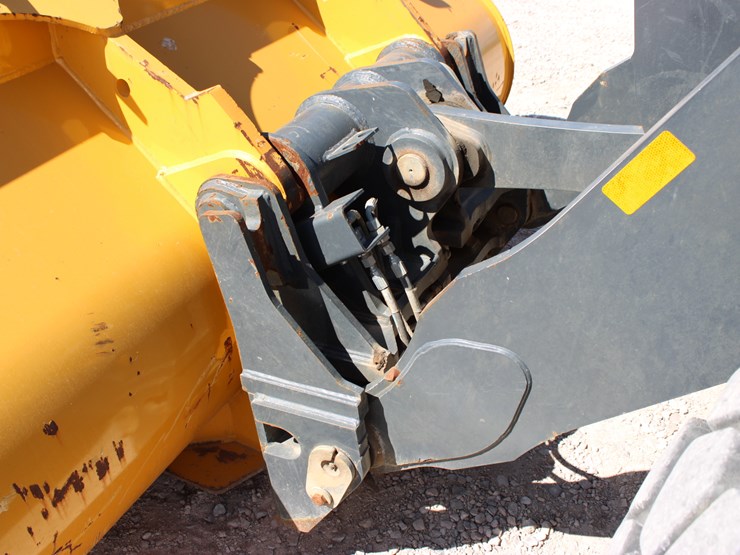 2021-deere-524p-image-12