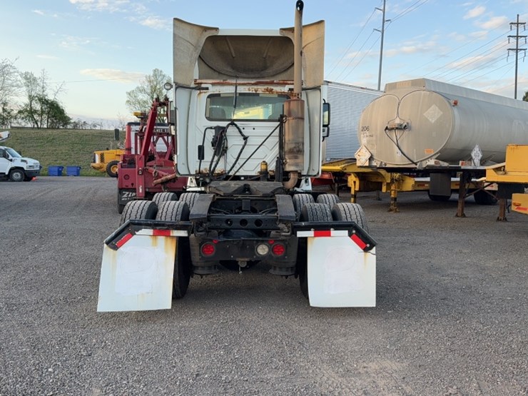 2007-international-8600-image-8