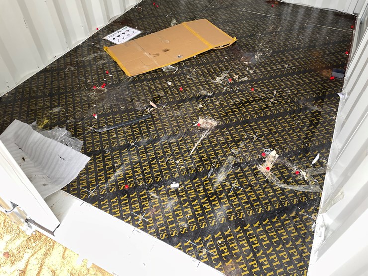 #118-•-10'-storage-container-image-9