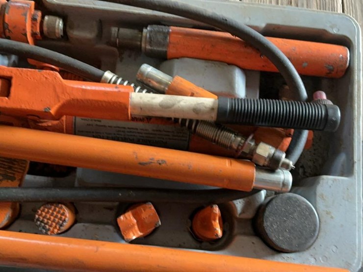 #103-•-central-hydraulics-portable-puller-image-10