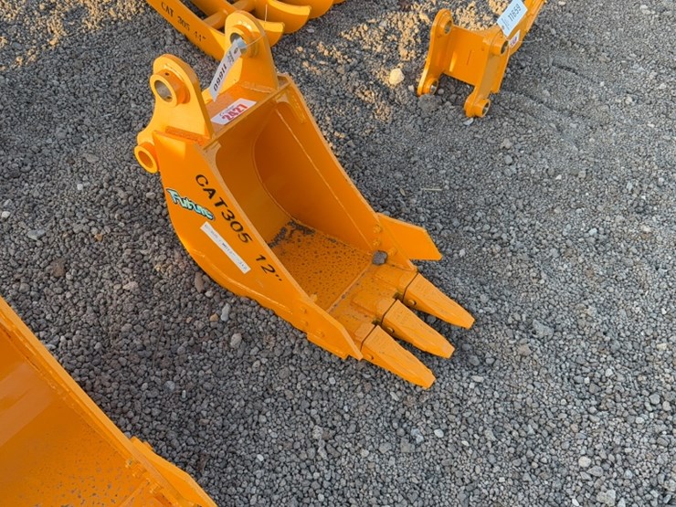 caterpillar-305-image-1