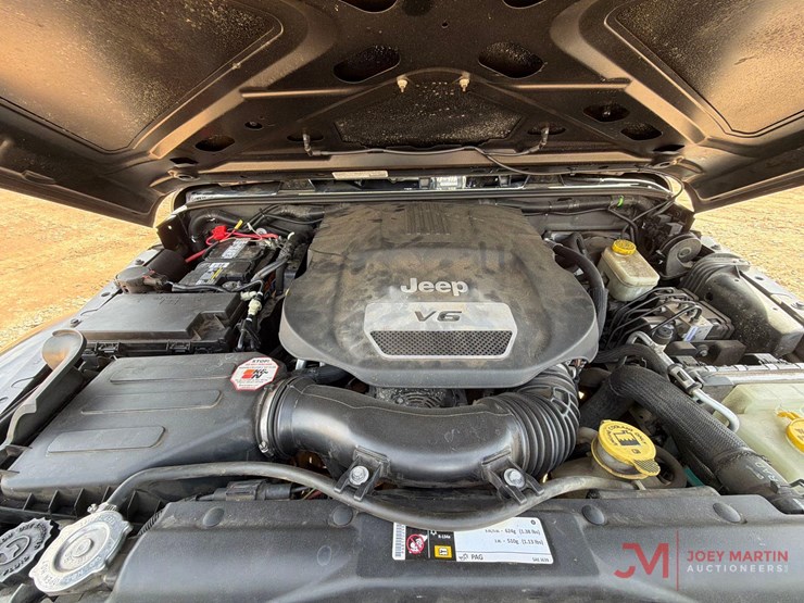 2014-jeep-wrangler-image-12