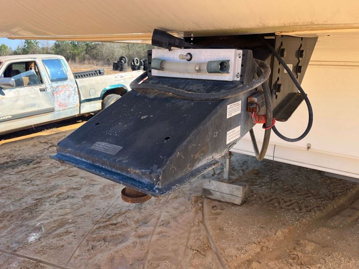 2008-keystone-laredo-265rl-5th-wheel-camper-image-6