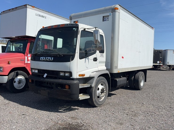 2004-isuzu-ftr-image-1