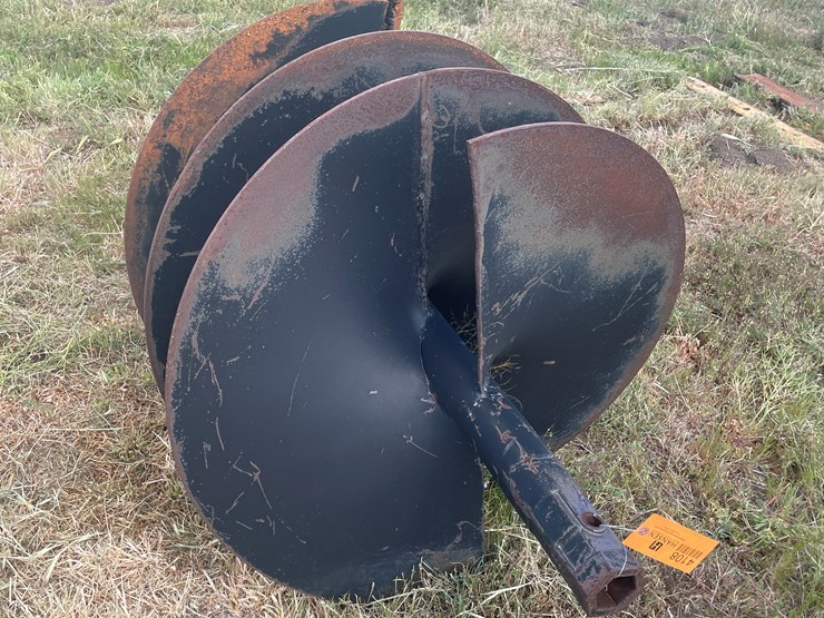 caterpillar-36-image-3