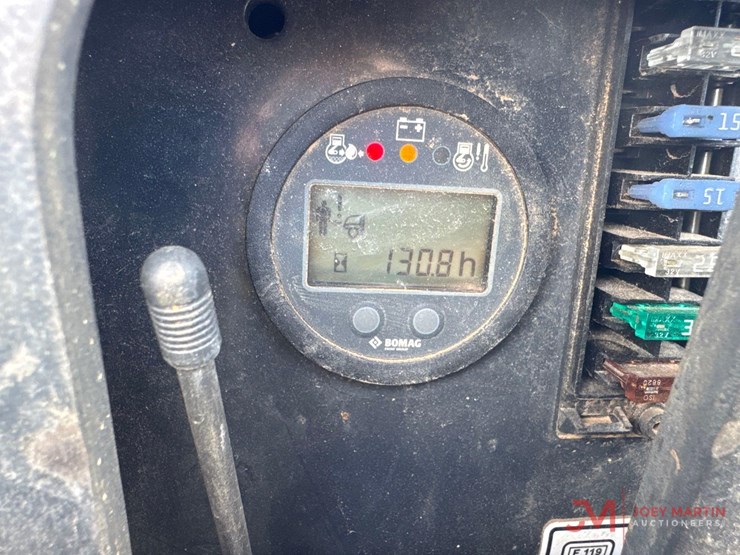 2018-bomag-bmp8500-image-11