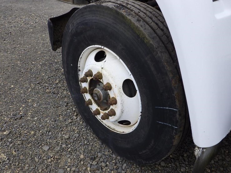 1995-ford-f800-image-29