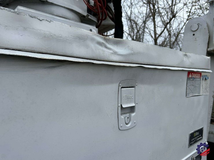 2009-international-7400-image-35