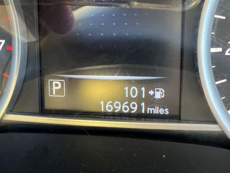 2017-nissan-sentra-sv-4-door-sedan-(169,691-miles)-image-28