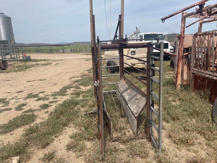 #4051-•-homemade-cattle-shoot-image-2