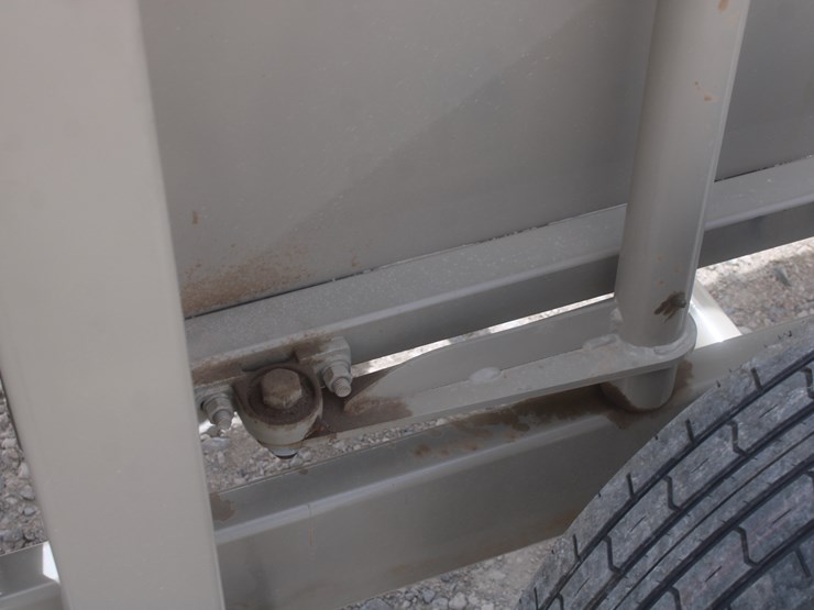 #1083-•-new-circle-t-portable-complete-cattle-processing-system-image-53