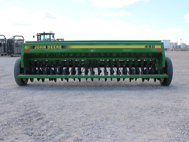 john-deere-450-image-6