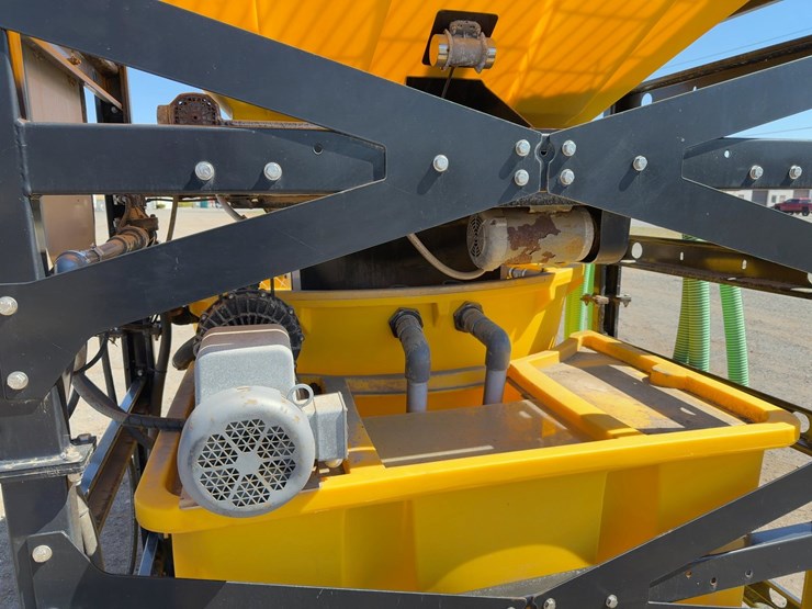 snow-ex-brine-making-machine-image-9