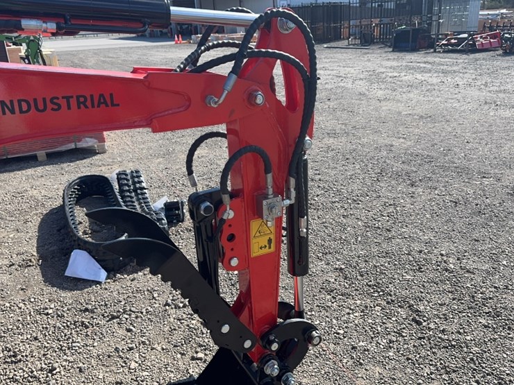 #1096-•-2025-tpm-18hs-mini-excavator-image-4