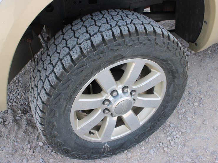 2015-ram-2500-laramie-longhorn-image-16