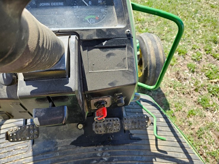 john-deere-6300-image-32