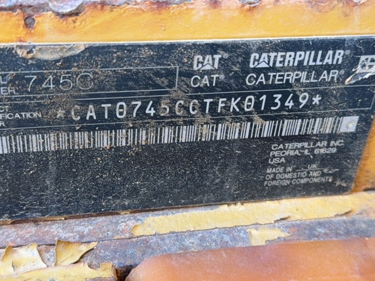 2017-caterpillar-745-image-15