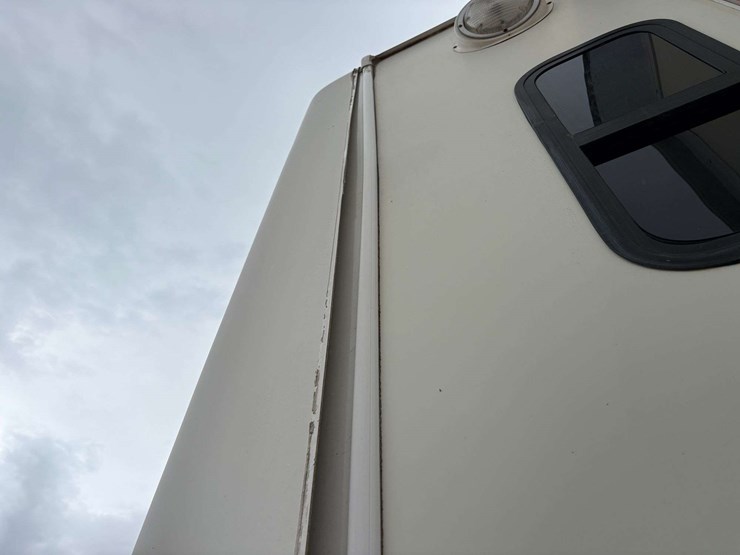 2007-freightliner-alfa-diesel-pusher-motorhome-(37,286-miles)-image-6