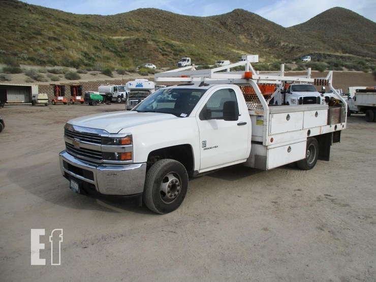 2016-chevrolet-3500hd-image-1