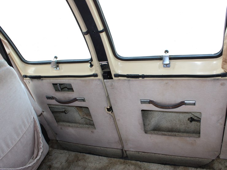 1985-dodge-ram-350-image-34