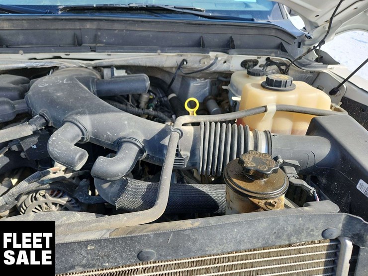 2015-ford-f550-image-30