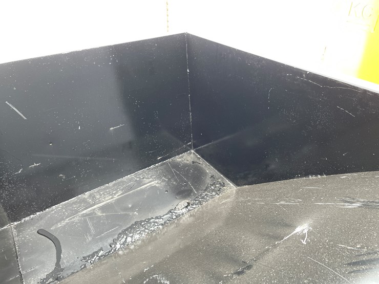 #2007-•-1.5-yard-skid-steer-mount-trash-hopper-image-8