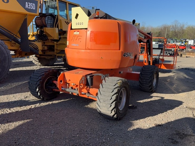 2013-jlg-450aj-image-11