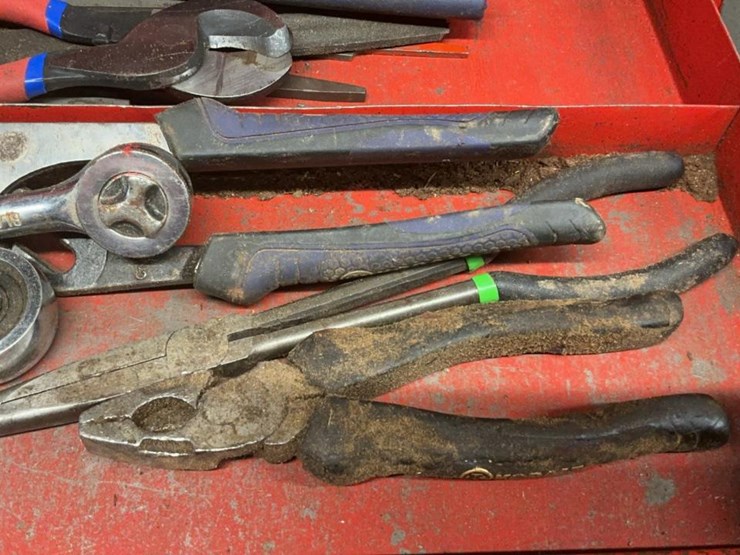 #106-•-tools-and-tool-chests-image-35